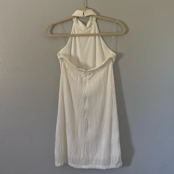 Versona women’s white halter mini dress size 4 grad party bridal honeymoon LWD - Picture 2 of 8